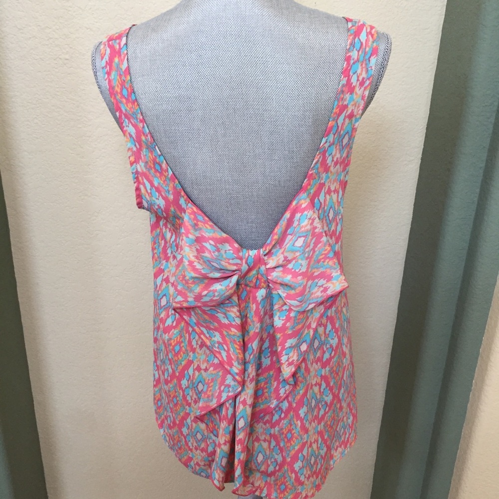 Francesca Blue Rain flowy coral, green, peach top